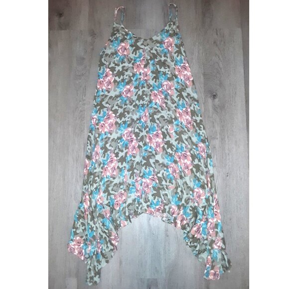 Ariat Green Camo Floral Print Roses Asymmetrical Sharkbite Hem Dress Size Medium - Picture 2 of 6